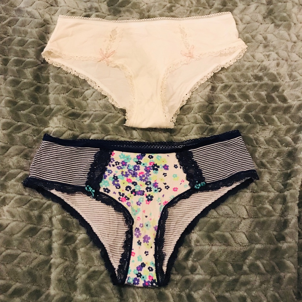 Victoria's Secret // Set of 2 Hiphugger Panties